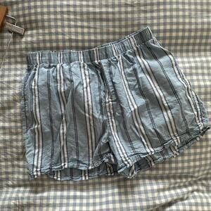 Old Navy Blue‎ & White Striped Casual Shorts Size Small